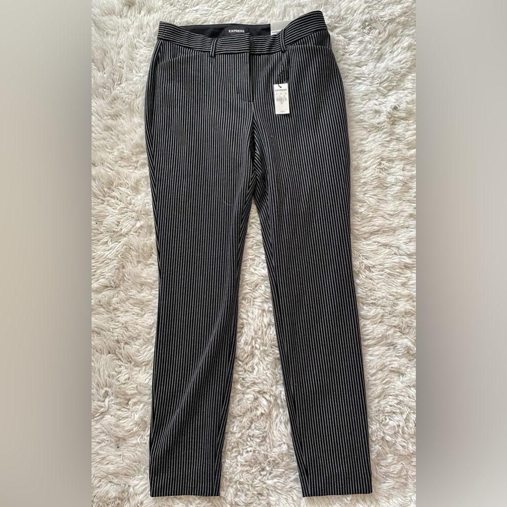 New Express skinny mid rise stretch pants 6R